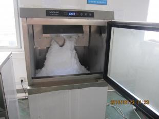 宁波拉博兰电器 制雪机与雪花机的行业先行者
